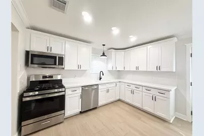 1429 Northview Drive, Angleton, TX 77515 - Photo 8