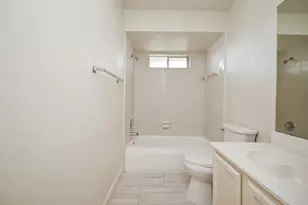 9731 New Kent Dr, Sugar Land, TX 77498 - Photo 18