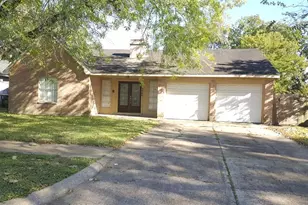 10423 Tenneco Dr, Houston, TX 77099 - Photo 1