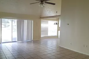 10423 Tenneco Dr, Houston, TX 77099 - Photo 8