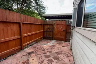 9353 Westwood Village, Houston, TX 77036 - Photo 8