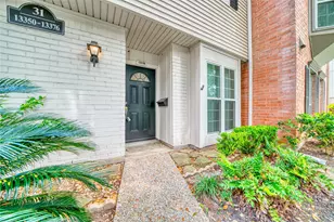 13376 Trail Hollow Dr, Houston, TX 77079 - Photo 2