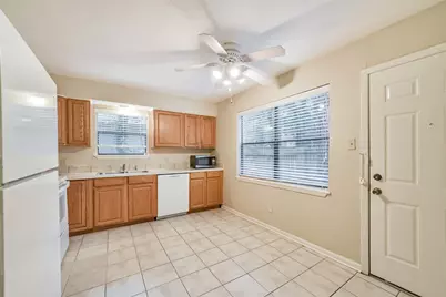 3 Hedgebell Court, The Woodlands, TX 77380 - Photo 10