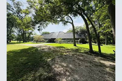 1504 Half Moon Drive, Wharton, TX 77488 - Photo 2
