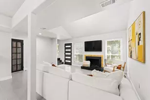775 Worthshire St, Houston, TX 77008 - Photo 4