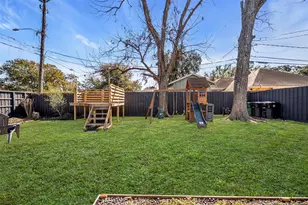 922 Innsdale Dr, Houston, TX 77076 - Photo 36