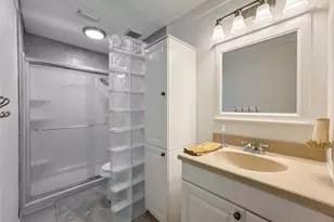 1501 W Castlewood Ave, Friendswood, TX 77546 - Photo 30