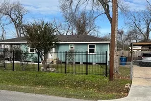 1805 Chamberlain St, Houston, TX 77093 - Photo 4