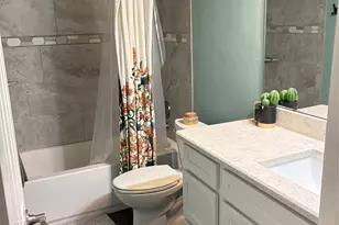 31 Hideaway Dr, Friendswood, TX 77546 - Photo 4