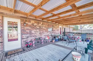 672 Bending Oaks Dr, Bellville, TX 77418 - Photo 16