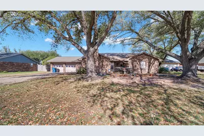 672 Bending Oaks Drive, Bellville, TX 77418 - Photo 1