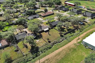 672 Bending Oaks Dr, Bellville, TX 77418 - Photo 28