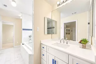 4 Milan Estates, Houston, TX 77056 - Photo 32