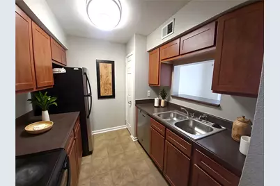 8100 Creekbend Drive #135, Houston, TX 77071 - Photo 2