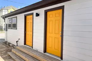 201 Eastwood St, Houston, TX 77011 - Photo 6