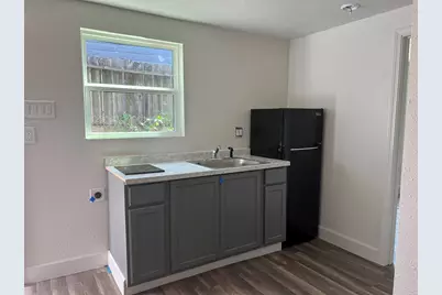 201 Eastwood Unit 2 Street #2, Houston, TX 77011 - Photo 16