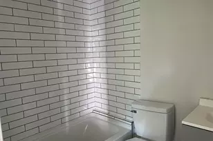201 Eastwood St, Houston, TX 77011 - Photo 14