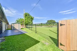 10999 Fairland Dr, Houston, TX 77051 - Photo 38
