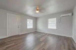 1311 Fred St, El Campo, TX 77437 - Photo 2