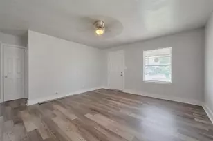 1311 Fred St, El Campo, TX 77437 - Photo 4