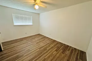 17618 Heritage Bay Dr, Webster, TX 77598 - Photo 14
