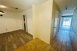 17618 Heritage Bay Dr, Webster, TX 77598 - Photo 2