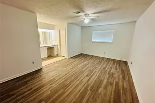 17618 Heritage Bay Dr, Webster, TX 77598 - Photo 10