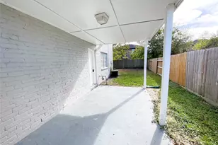 4612 W Orange St, Pearland, TX 77581 - Photo 20