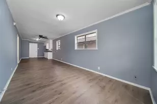 2310 Kabee St, Houston, TX 77020 - Photo 2