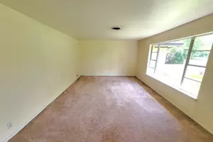 419 Lee Ave, Freeport, TX 77541 - Photo 4