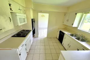 419 Lee Ave, Freeport, TX 77541 - Photo 8