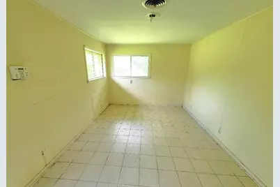 419 Lee Avenue, Freeport, TX 77541 - Photo 12