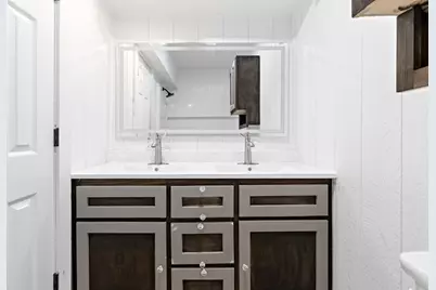 5718 Pat Drive, Orange, TX 77630 - Photo 16