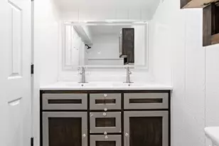 5718 Pat Dr, Orange, TX 77630 - Photo 16