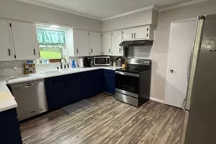 215 N Mechanic St, Bellville, TX 77418 - Photo 2