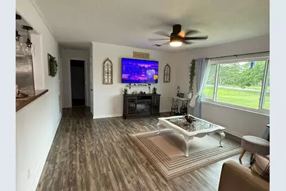 215 N Mechanic Street, Bellville, TX 77418 - Photo 8