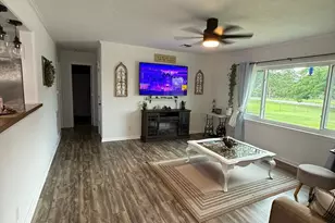 215 N Mechanic St, Bellville, TX 77418 - Photo 8