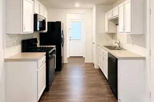 8734 Baywood Ct, Baytown, TX 77521 - Photo 4