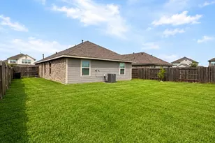 8734 Baywood Ct, Baytown, TX 77521 - Photo 10