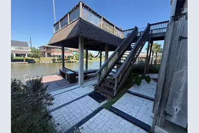 1 S Pintail Street, La Marque, TX 77568 - Photo 2