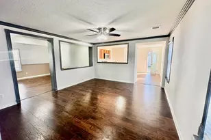 2626 Skyview Crest Ct, Houston, TX 77047 - Photo 4