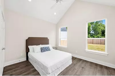 6832 Morrow Street #B, Houston, TX 77091 - Photo 12