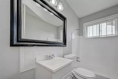 9709 Fairland Drive, Houston, TX 77051 - Photo 8