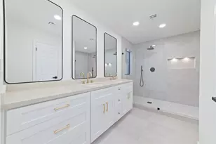 15651 Whitewater Ln, Houston, TX 77079 - Photo 14
