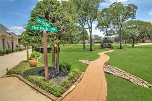 204 Oak Dr, Friendswood, TX 77546 - Photo 48