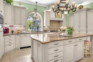 204 Oak Dr, Friendswood, TX 77546 - Photo 18