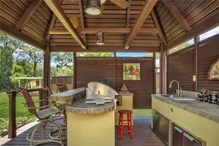 204 Oak Dr, Friendswood, TX 77546 - Photo 46