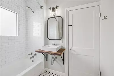 211 E 24th Street, Houston, TX 77008 - Photo 24