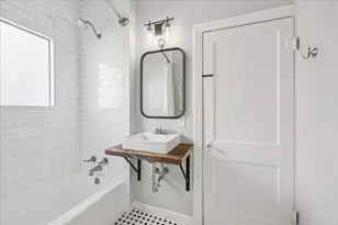 211 E 24th St, Houston, TX 77008 - Photo 24