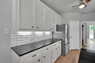 84 Oak Grove Ln, Conroe, TX 77304 - Photo 12
